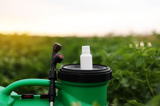 Um Pesticida Verde em Spray