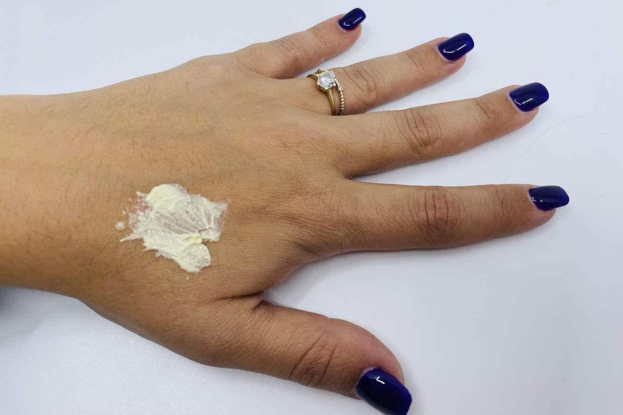 Fórmula Suíça AG CBD creme e bálsamos